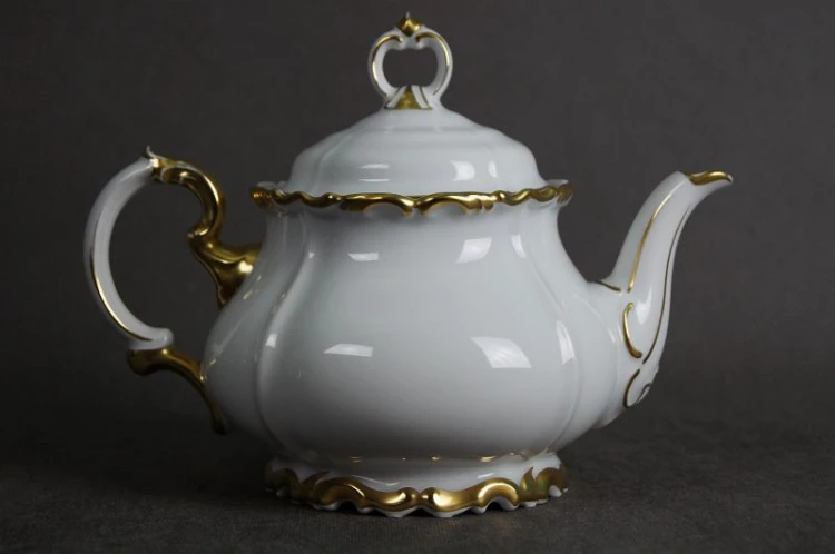 Porcelana Edelstein piękny dzbanek do herbaty