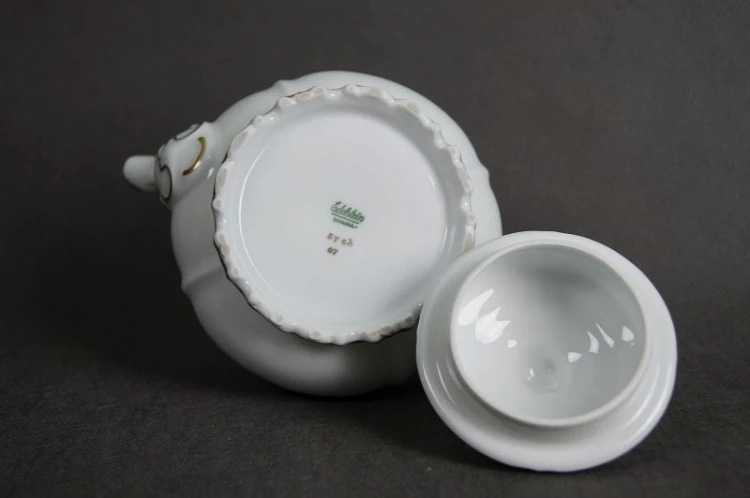 Porcelana Edelstein piękny dzbanek do herbaty