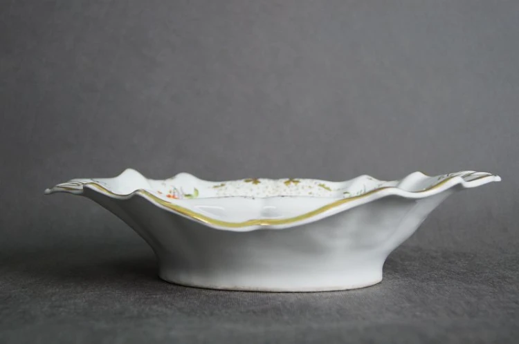 Porcelanowa patera z końca XIX wieku 1