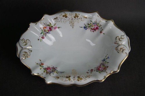 Porcelanowa patera z końca XIX wieku 1