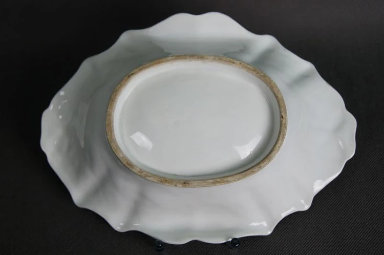 Porcelanowa patera z końca XIX wieku 1