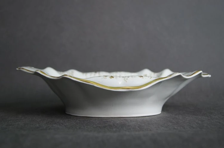 Porcelanowa patera z końca XIX wieku 2