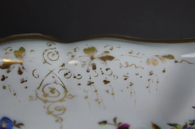 Porcelanowa patera z końca XIX wieku 2