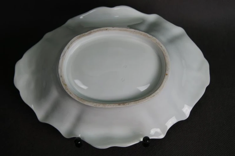 Porcelanowa patera z końca XIX wieku 2