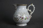 Porcelanowy mlecznik z końca XIX wieku