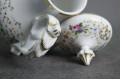 Porcelanowy dzbanek do kawy z końca XIX wieku