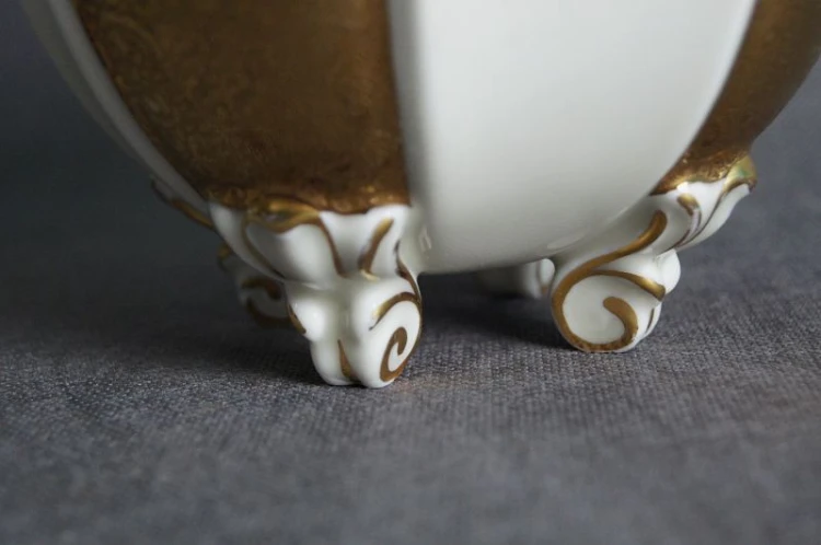 Porcelana AL-KA gustowna bomboniera ecru złoto Polecam !