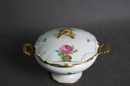 Porcelana Alka bomboniera różana piękność