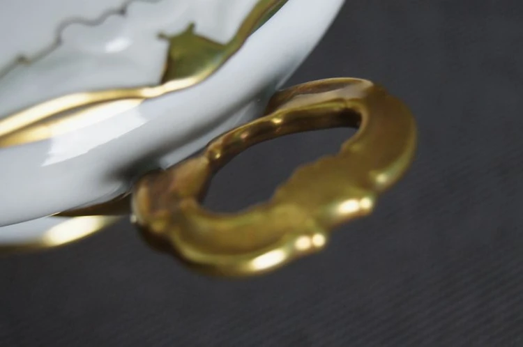 Porcelana Alka bomboniera różana piękność