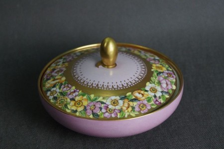 Porcelana Furstenberg ręcznie malowana kolekcjonerska bomboniera