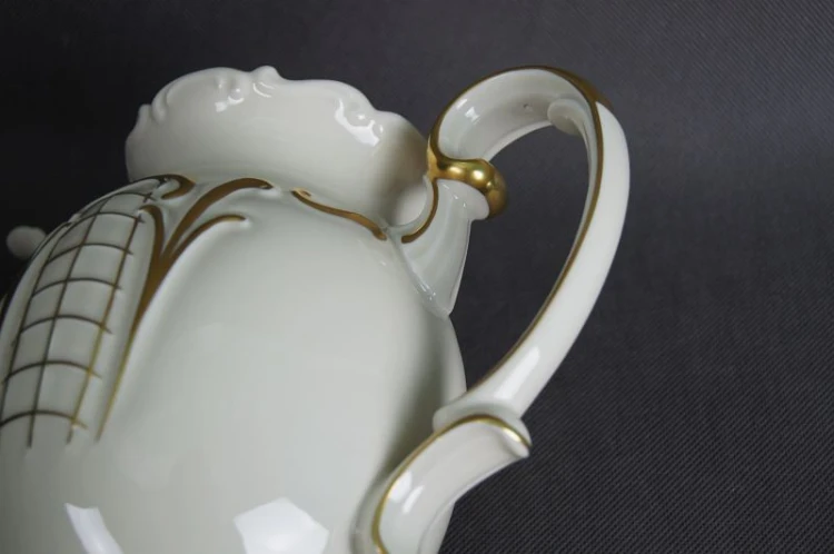 Porcelana Sorau - Żary Unikatowy dzbanek - imbryk Polecam !!!