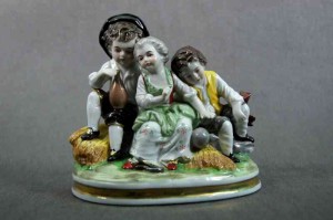 ROYAL MUNCHEN FIGURA ODPOCZYWAJĄCE DZIECI !