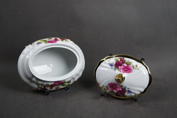 Duża imponująca bombonierka porcelana Kleiber
