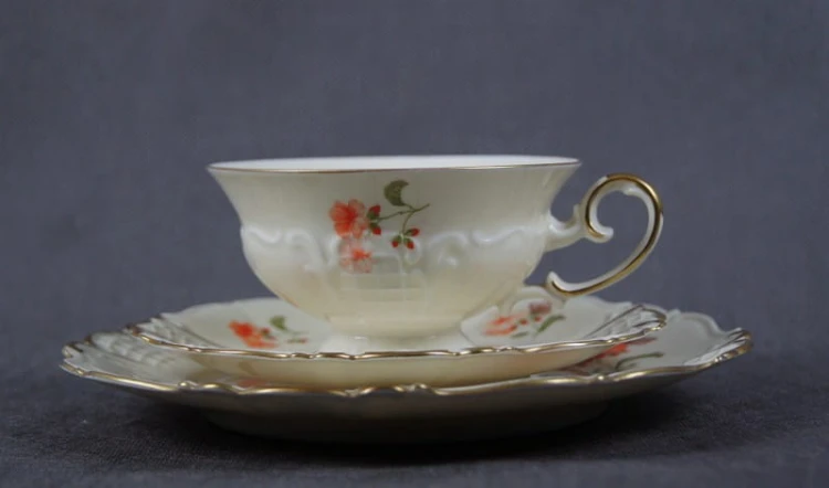 Ekskluzywny porcelanowy zestaw śniadaniowy Sorau Żary !!!