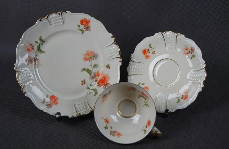 Ekskluzywny porcelanowy zestaw śniadaniowy Sorau Żary !!!