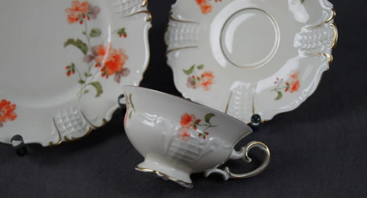Ekskluzywny porcelanowy zestaw śniadaniowy Sorau Żary !!!