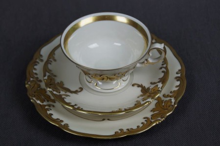 Porcelana Krister piękna szlachetna śniadaniówka