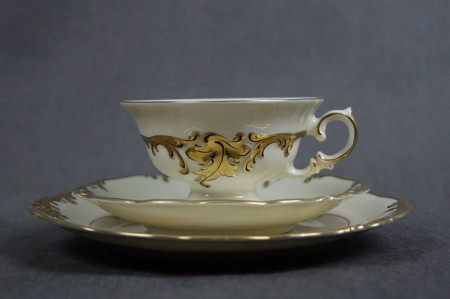 Porcelana Krister piękna szlachetna śniadaniówka