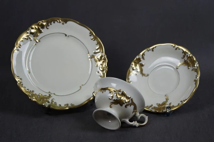 Porcelana Krister piękna szlachetna śniadaniówka