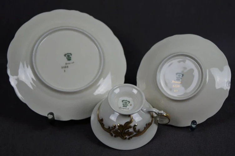 Porcelana Krister piękna szlachetna śniadaniówka