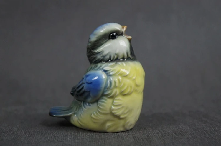 Stara porcelana figurka mała sikorka marka Goebel