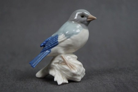 Mała figurka ptaszka stara porcelana marka Goebel