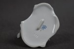 Kolekcjonerska porcelana figura baraszkujący amorek nr.1