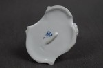Kolekcjonerska porcelana figura baraszkujący amorek nr.4