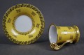 Porcelanowa żółta filiżanka ze scenką do kolekcji