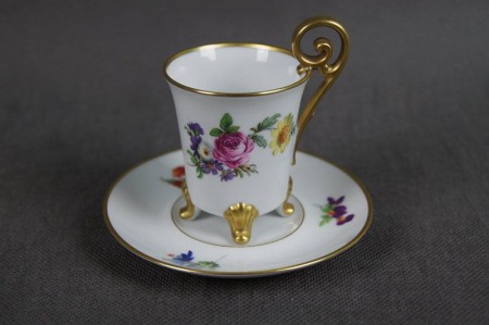 Porcelana Tirschenreuth urocza filiżaneczka ze spodkiem