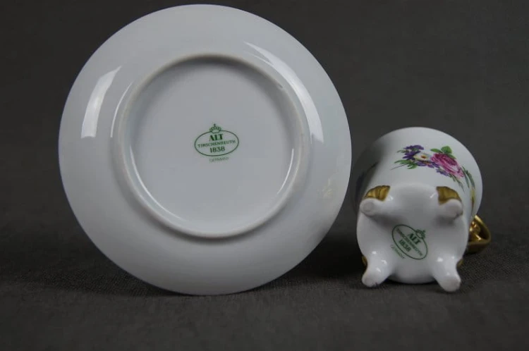 Porcelana Tirschenreuth urocza filiżaneczka ze spodkiem