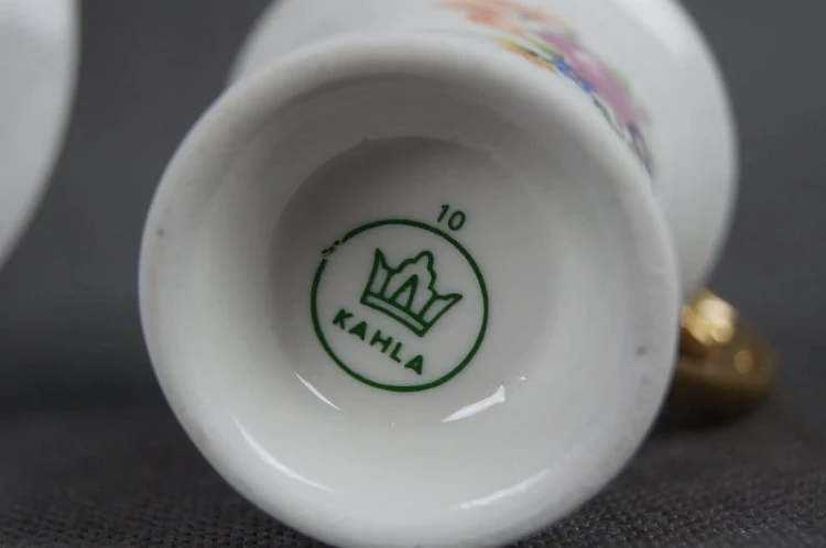 Kahla porcelanowa filiżanka ze spodkiem
