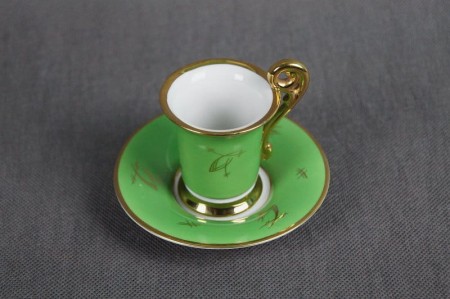 Porcelanowa filiżanka ze spodkiem do mokki