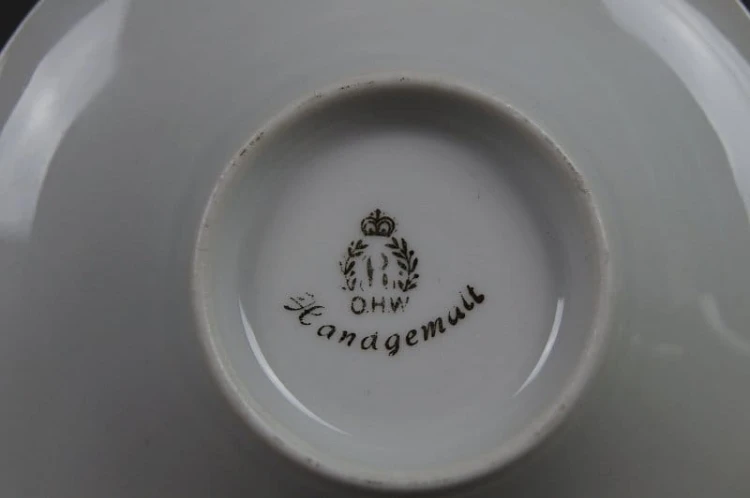 Porcelanowa filiżanka ze spodkiem do mokki