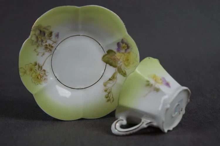 Porcelana Bavaria filiżanka ze spodkiem secesja 1