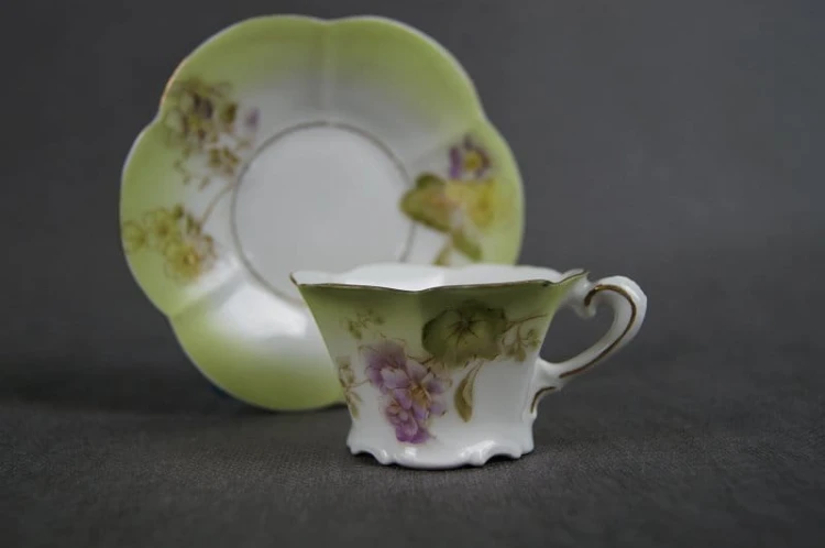Porcelana Bavaria filiżanka ze spodkiem secesja 1