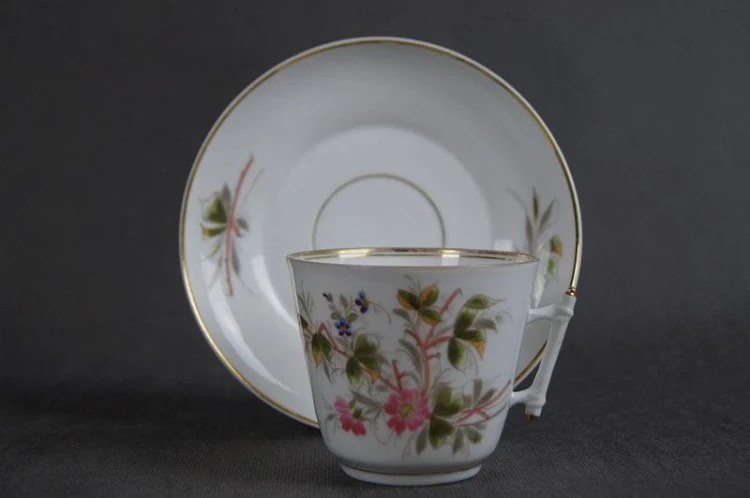 Porcelanowa filiżanka do kawy ze spodkiem 2