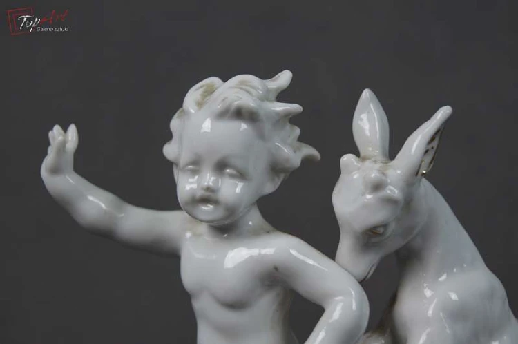 Porcelana Carl Scheidig Figurka Rozbawiony malec z koziołkiem Cudo !!!