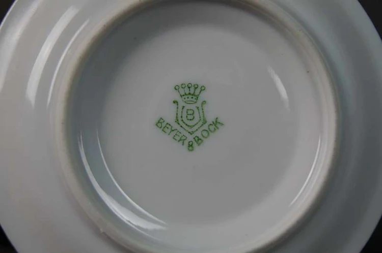 Beyer &amp; Bock białe Art deco - espresso