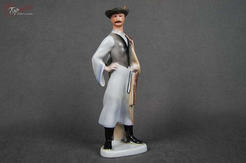 Porcelana Aqincum Budapest lata 60 mężczyzna w stroju ludowym Okaz!!!