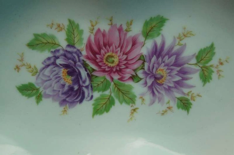 Porcelana Kaiser cudowna patera kwiaty złoto